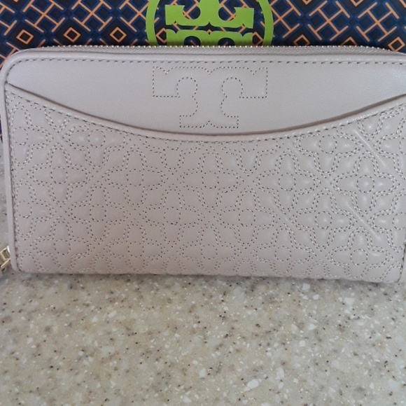 Wallet - Picture 1 of 2